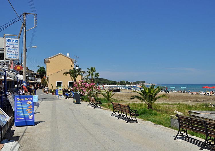 Beachfront in Corfu - Walking along the beaches