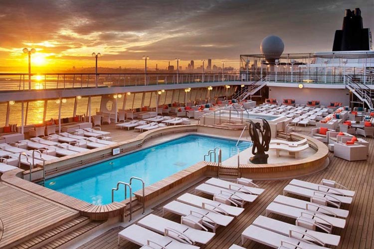 Crystal Symphony - Pool at sunset