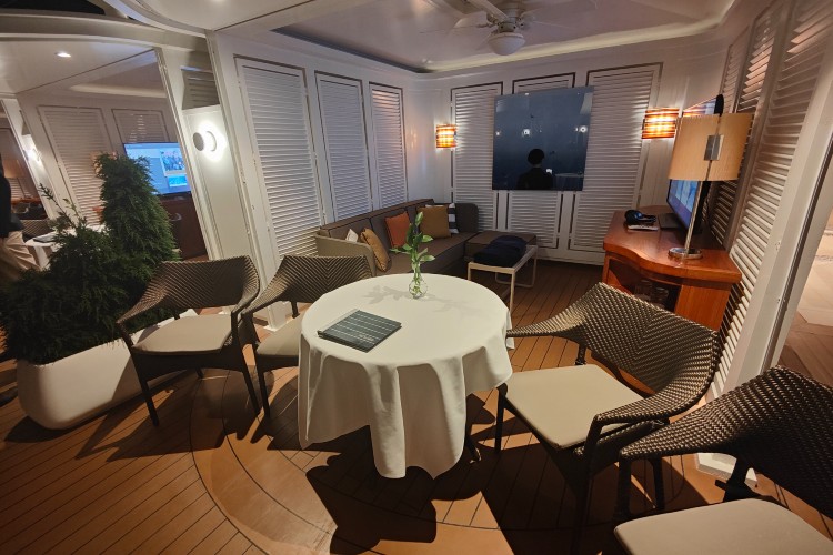 Cabana in The Retreat on Seabourn Ovation