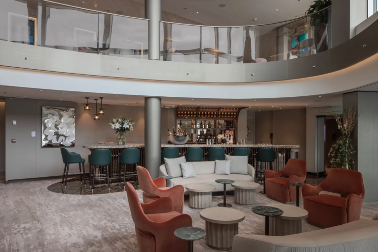 The Dusk Bar