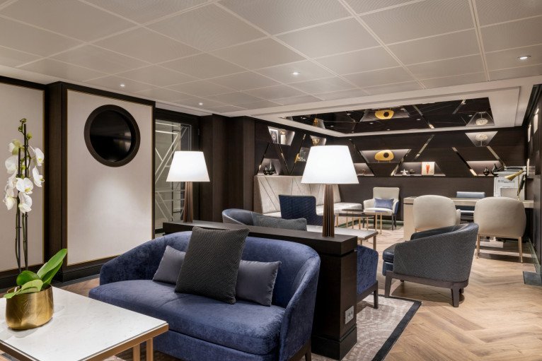 Executive Lounge
