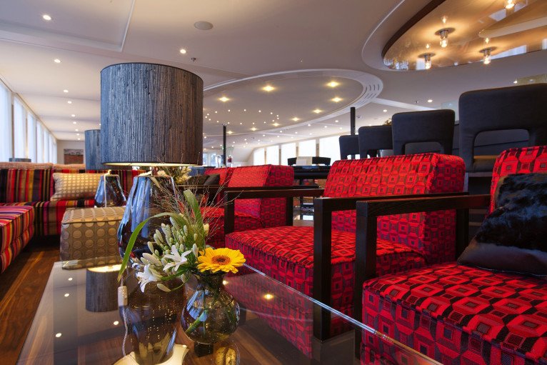 Main Lounge & Bar