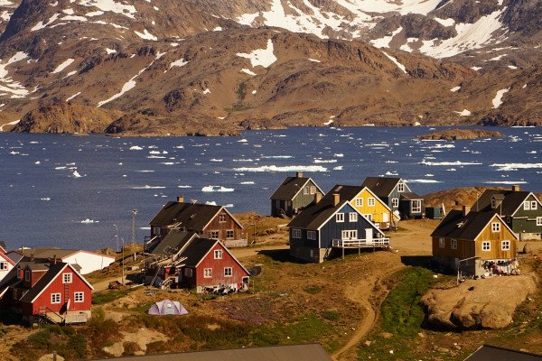 Nuuk to Iqaluit