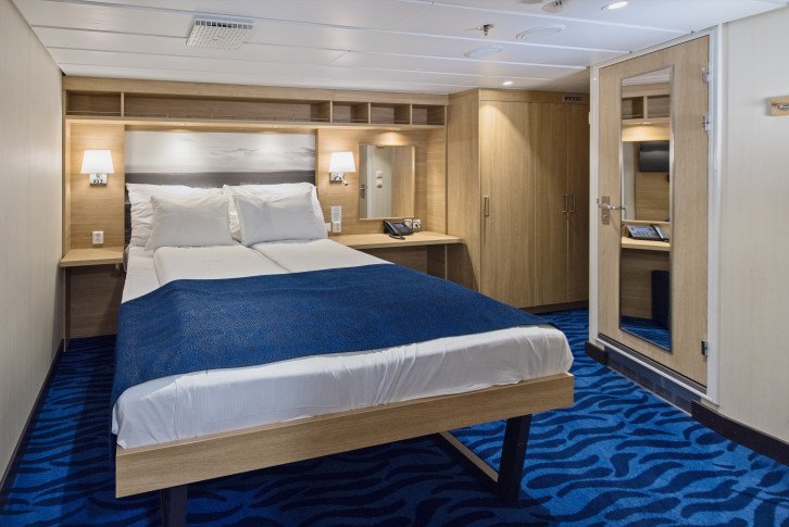 Polar Inside | Inside Cabin