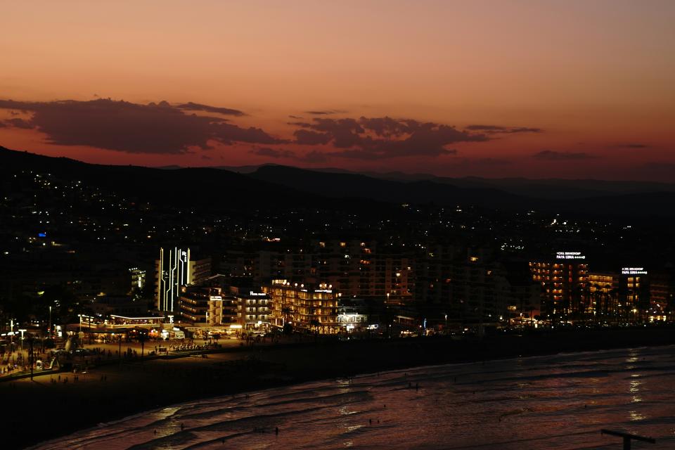 12 Image 12