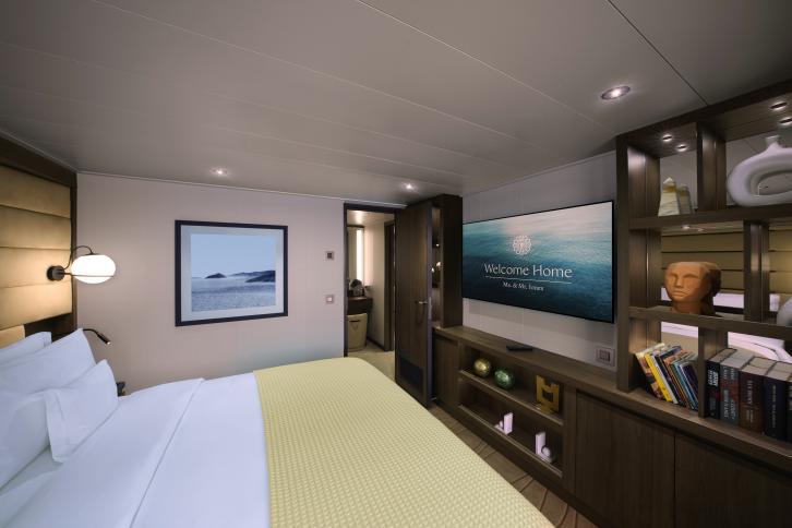 Cove Residence with Whirlpool