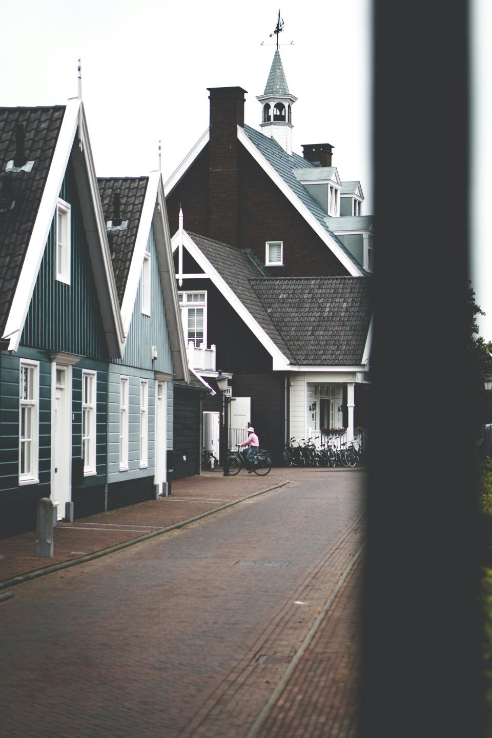 1 Image 1